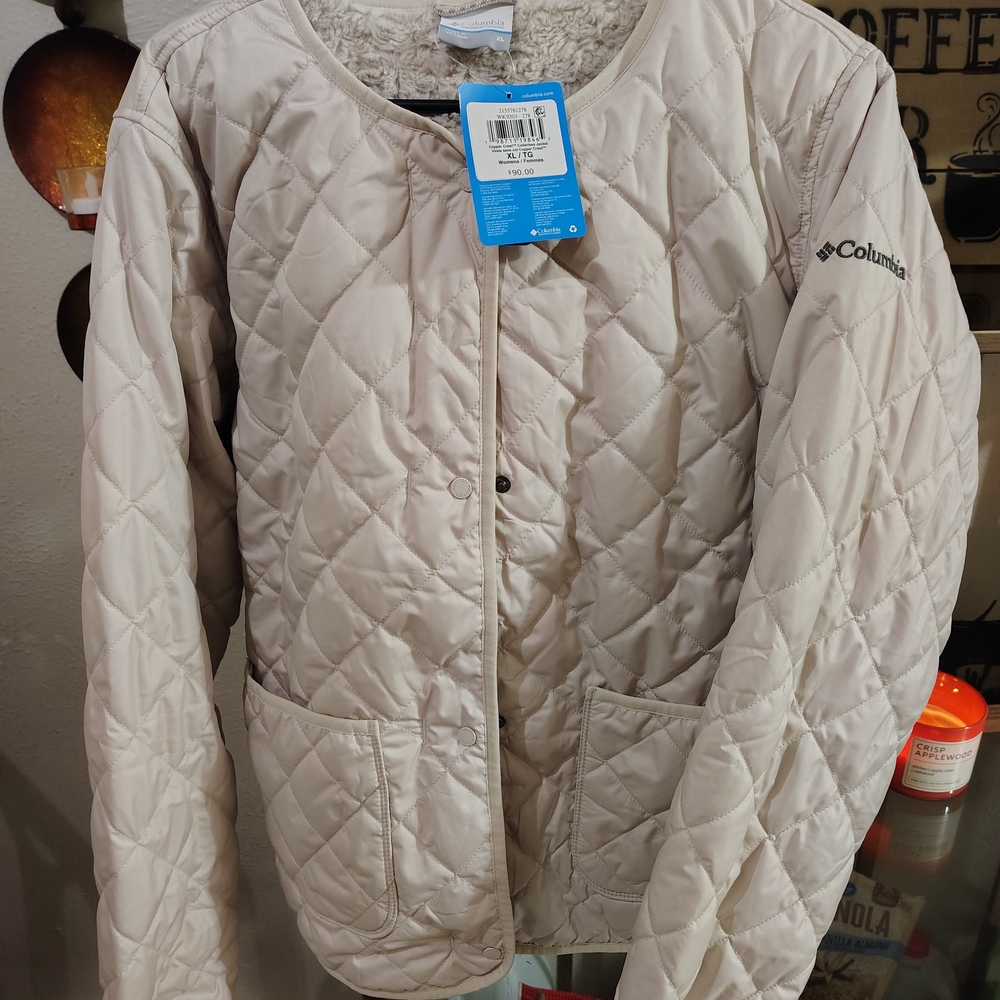 Xlg Columbia Women's Cream Quilted Jacket
